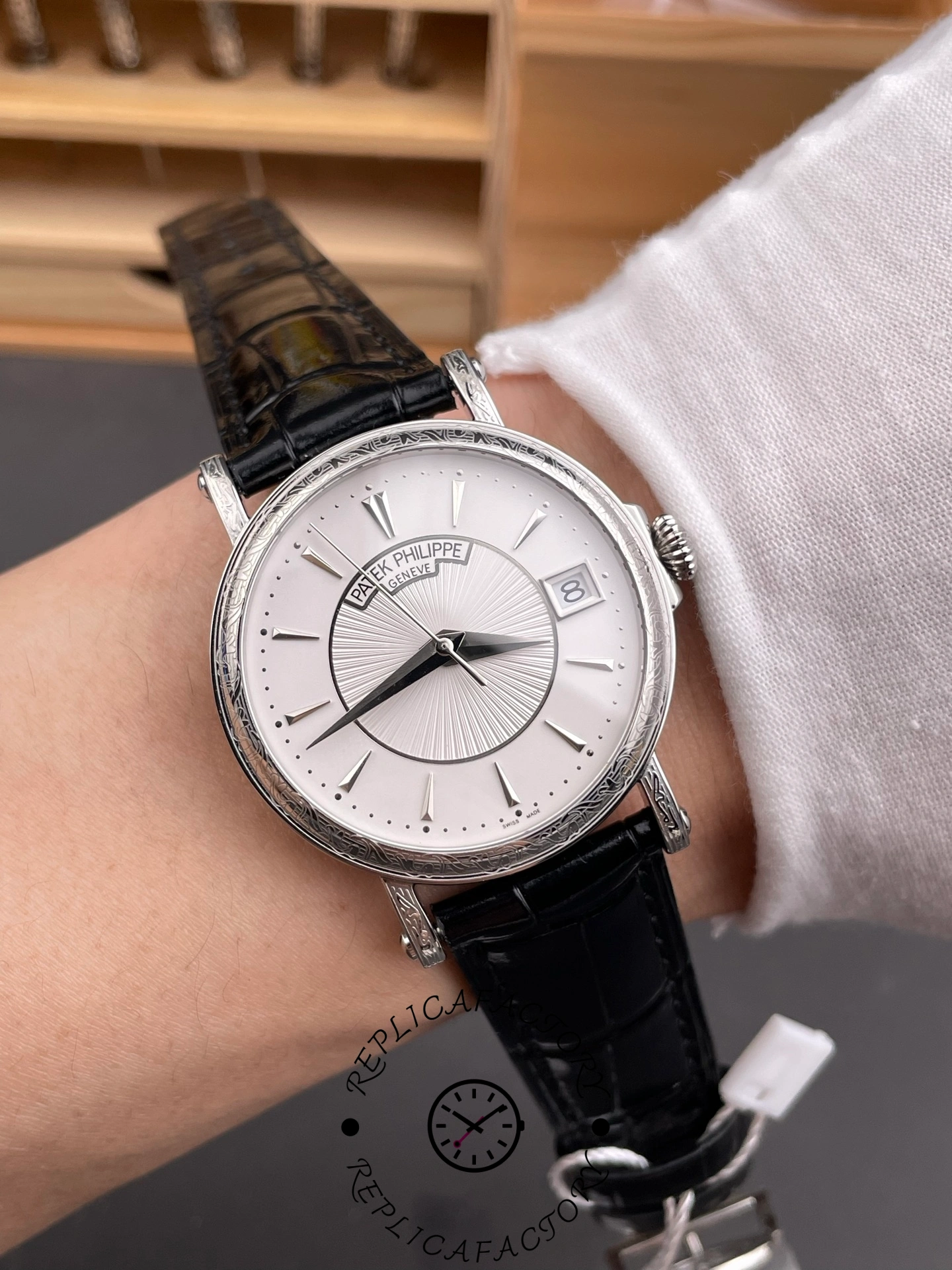 Patek Philippe Calatrava 5153G-001 Guillouche Dial 38mm