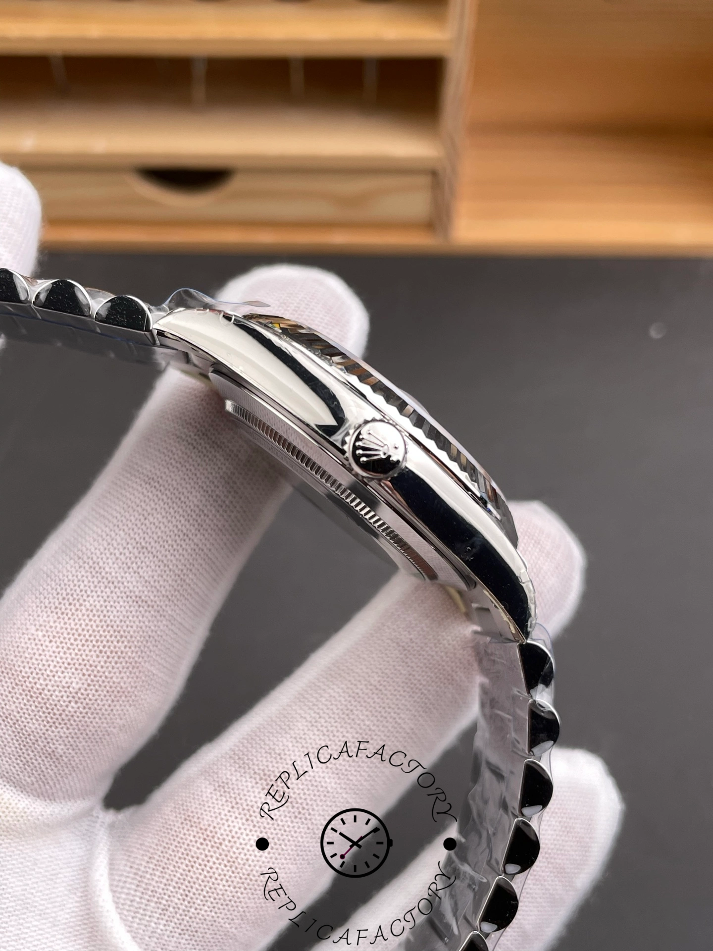 Rolex Day-Date 40 Platinum White Mother of Pearl Dial M228236-0026