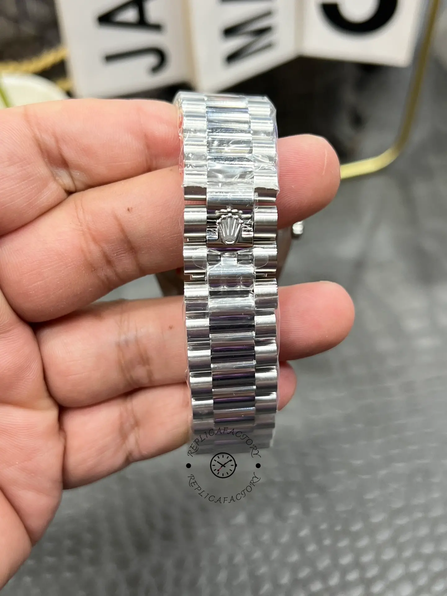 Rolex Day Date 36 Platinum Turquoise Diamond-Set Roman Dial Diamond Bezel m128396tbr 0016