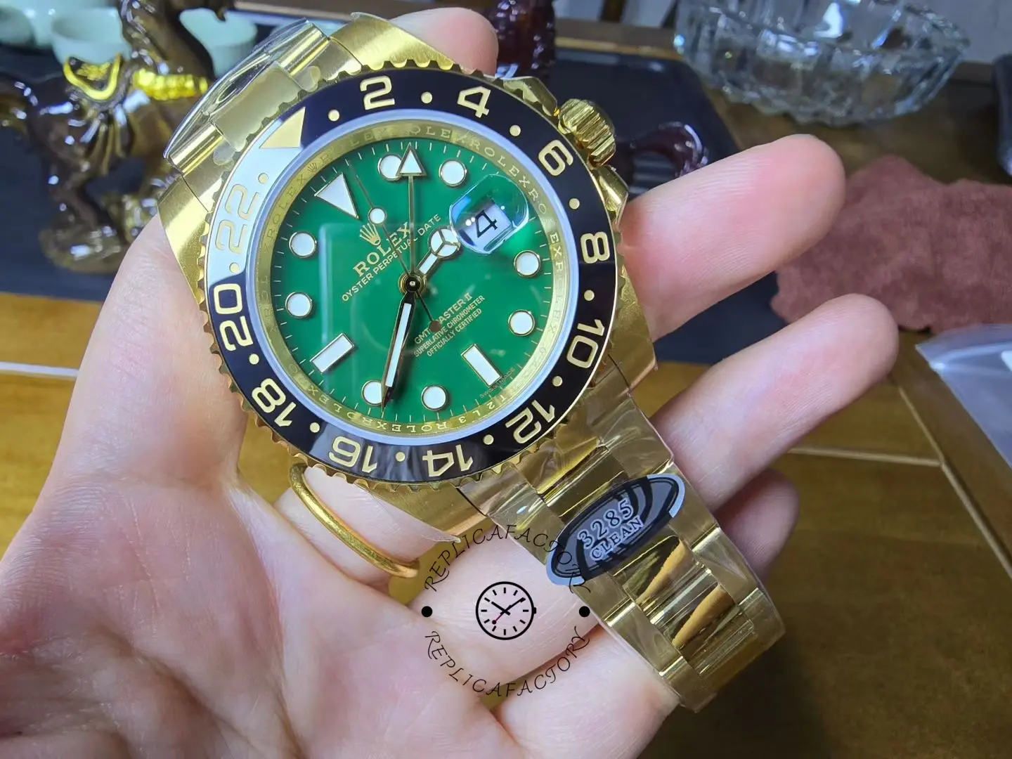 Rolex GMT Master II 116718LN Oyster Bracelet Green Dial 40mm Mens Replica Watch