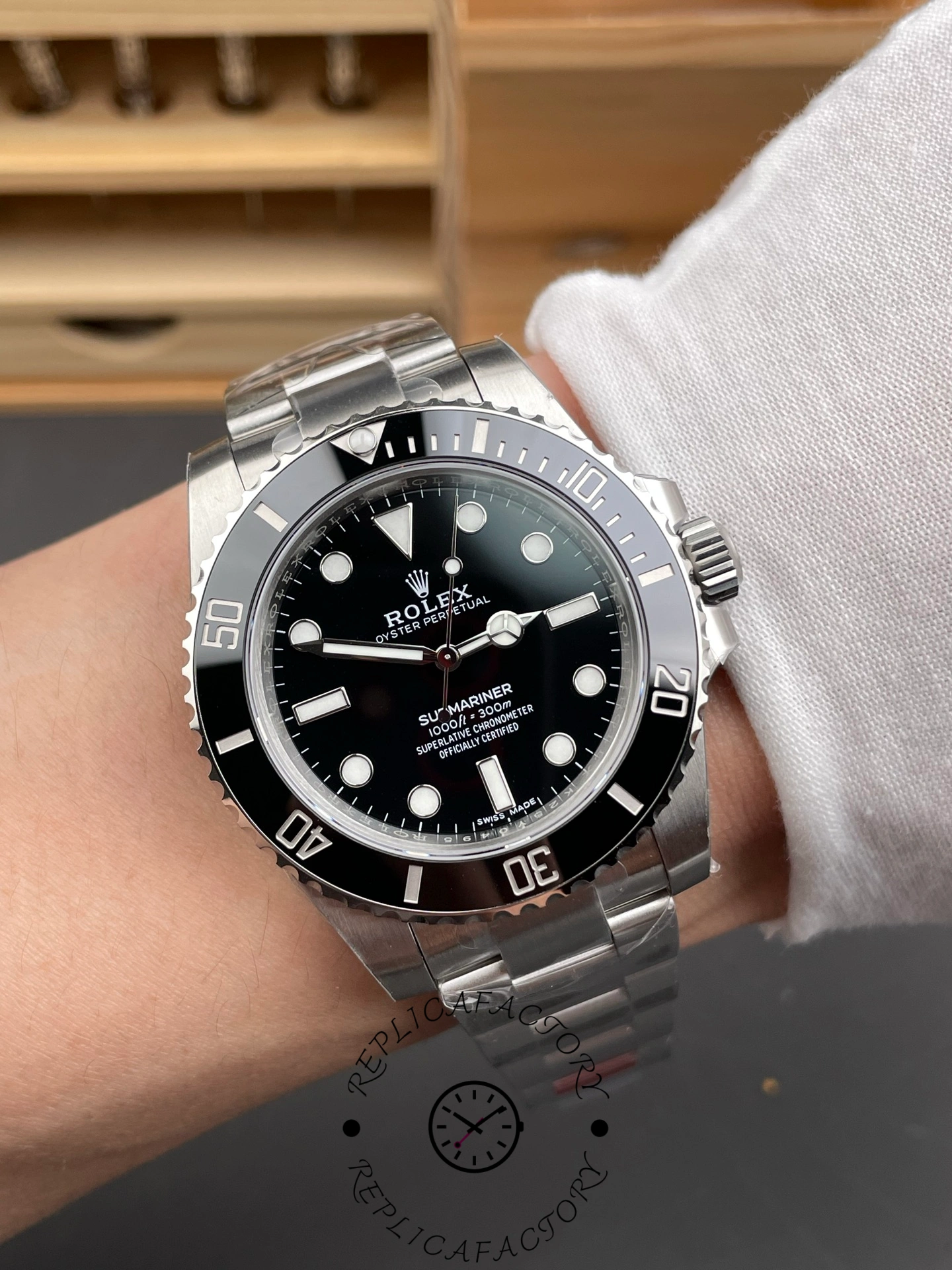 Rolex Submariner 114060 Stainless Steel Black Dial 40mm Mens Replica Watch