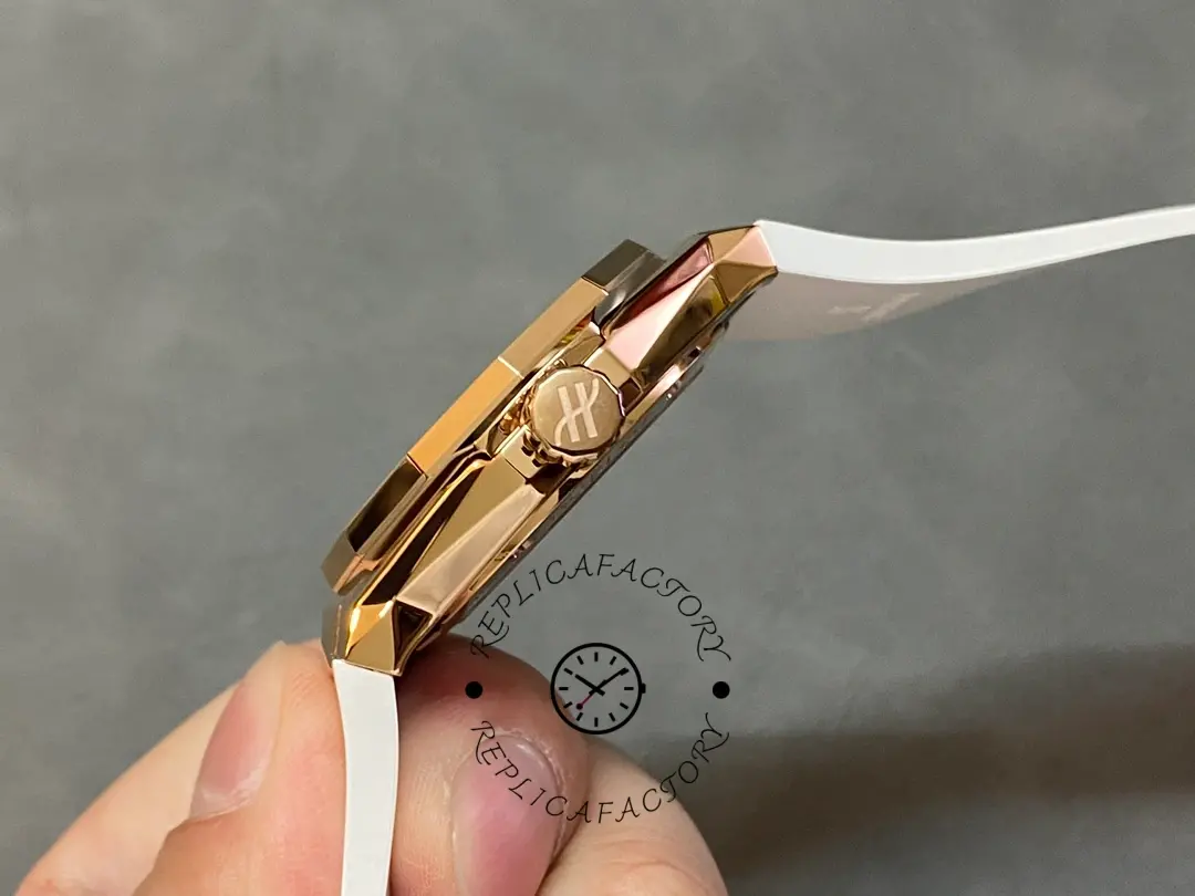 Hublot Classic Fusion 550.OS.2200.RW.ORL20 40MM