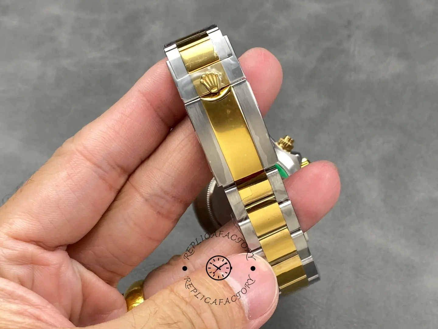 Rolex Daytona 116523 Steel Yellow Gold Blue Racing Dial 40mm Mens Replica Watch
