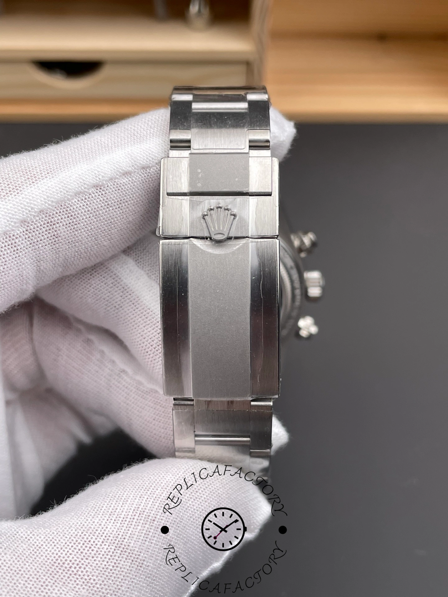 Rolex Daytona Artisans de Genève Customized 40mm Burgundy Purple dial Mens Watch