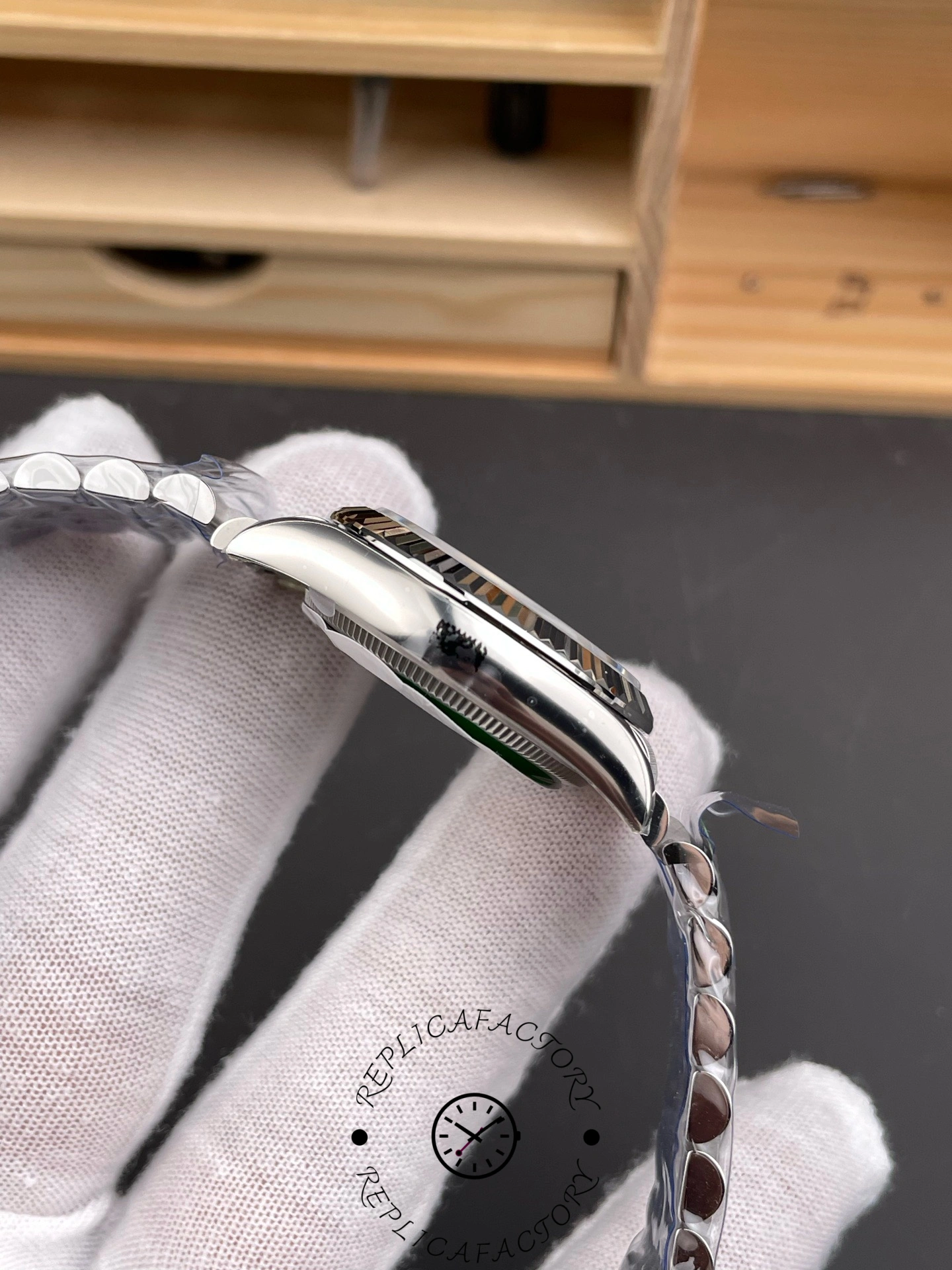 Rolex Datejust 31mm Stainless Steel 278274 0018 Mint Green Index Jubilee