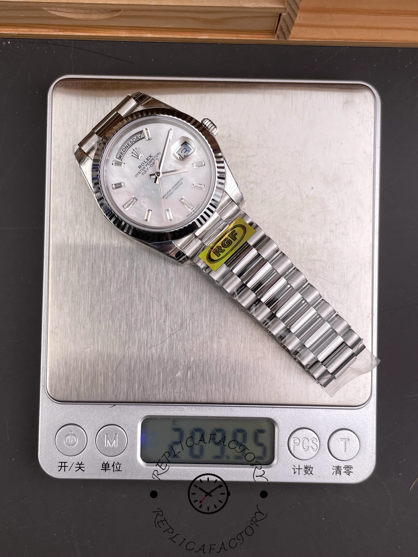 Rolex Day-Date 40 Pearl Diamond Dial M228239-0078