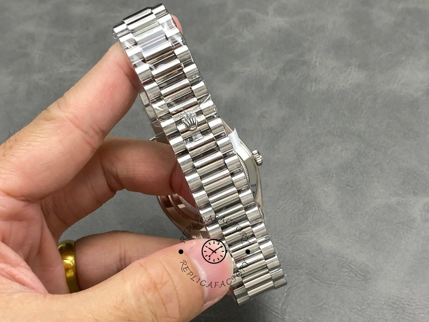 Rolex Day-Date 40MM White Gold 228239-0076 Blue Ombré Dial 1:1 Clone
