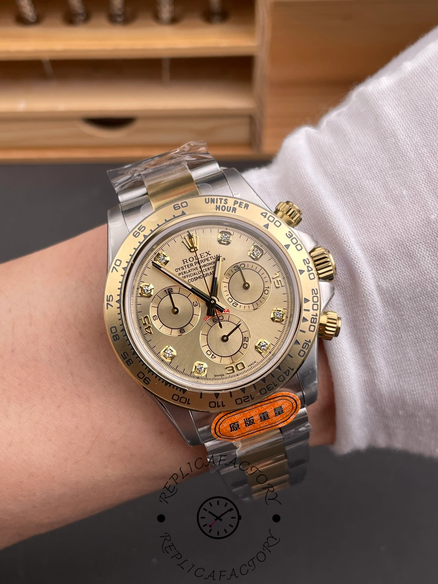Rolex Cosmograph Daytona 116503 Yellow Gold Champagne Diamond Dial 40MM Mens Replica Watch