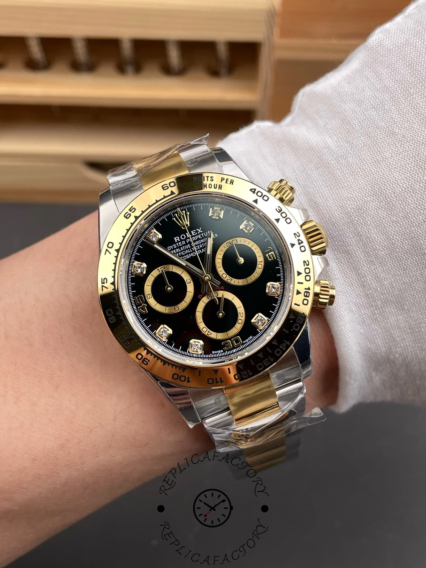 Rolex Daytona Black Dial Two Tone Oyster 116503 40mm Men's Watch