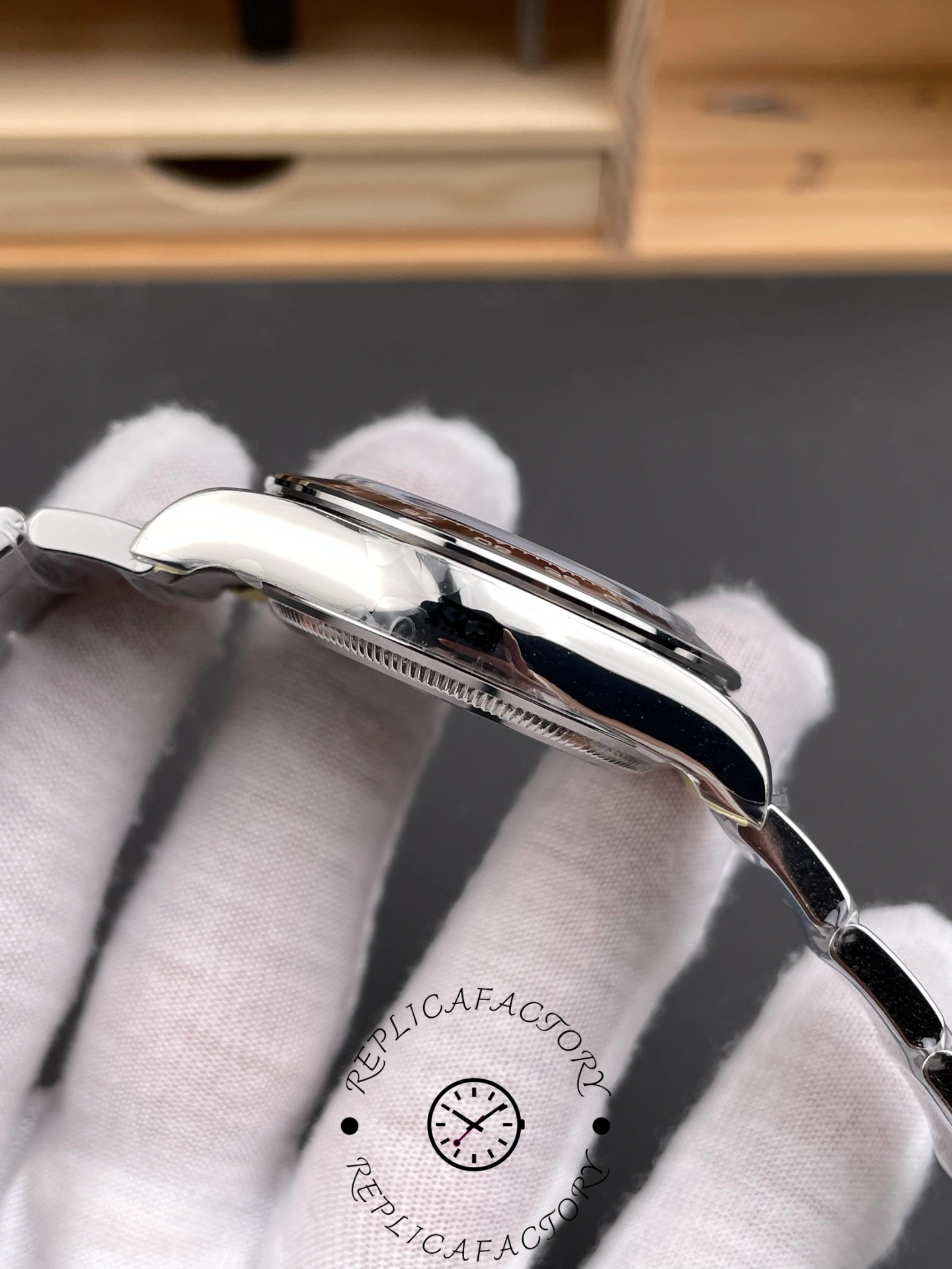 Rolex Platinum Cosmograph Daytona Ice Blue Index Dial Oyster Bracelet 126506 0001