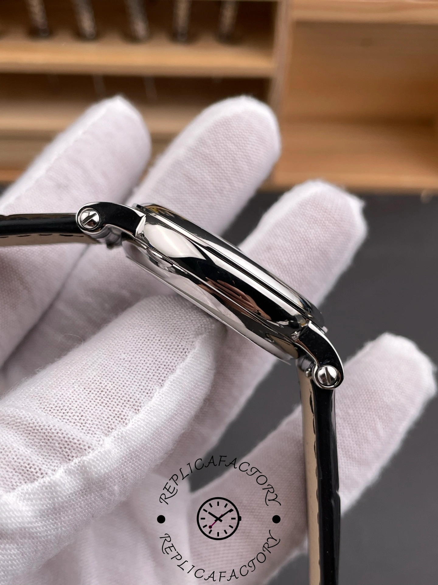 Patek Philippe Calatrava 5153G-001 Guillouche Dial 38mm
