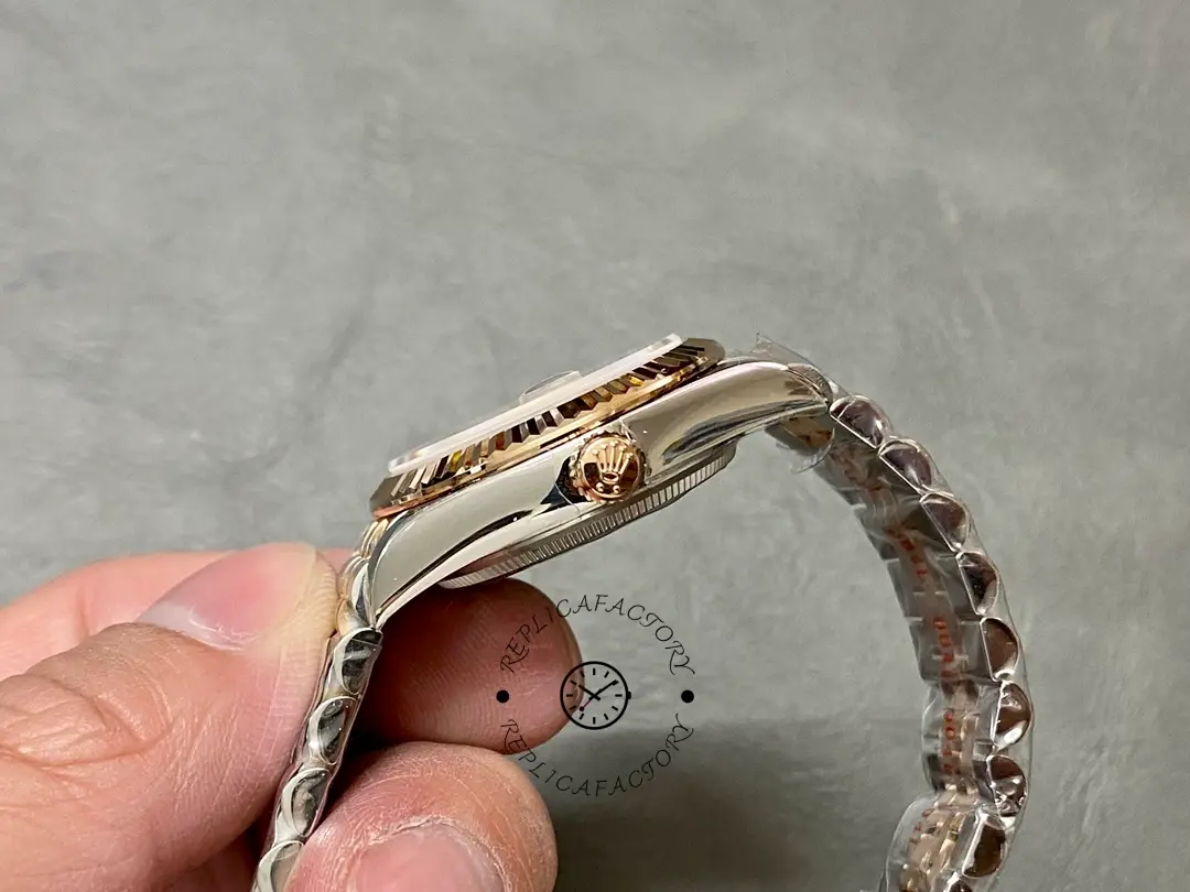 Rolex Datejust 31 Rose Diamond Dial M278271 0024 Women's Watch