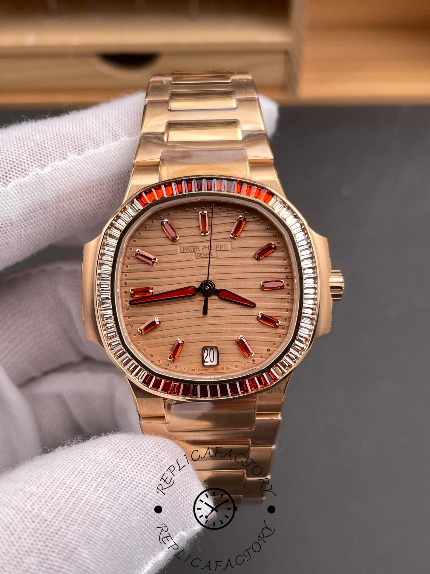 Patek Philippe Nautilus Ladies Rose Gold Gemset Bezel 7118 1300R 001