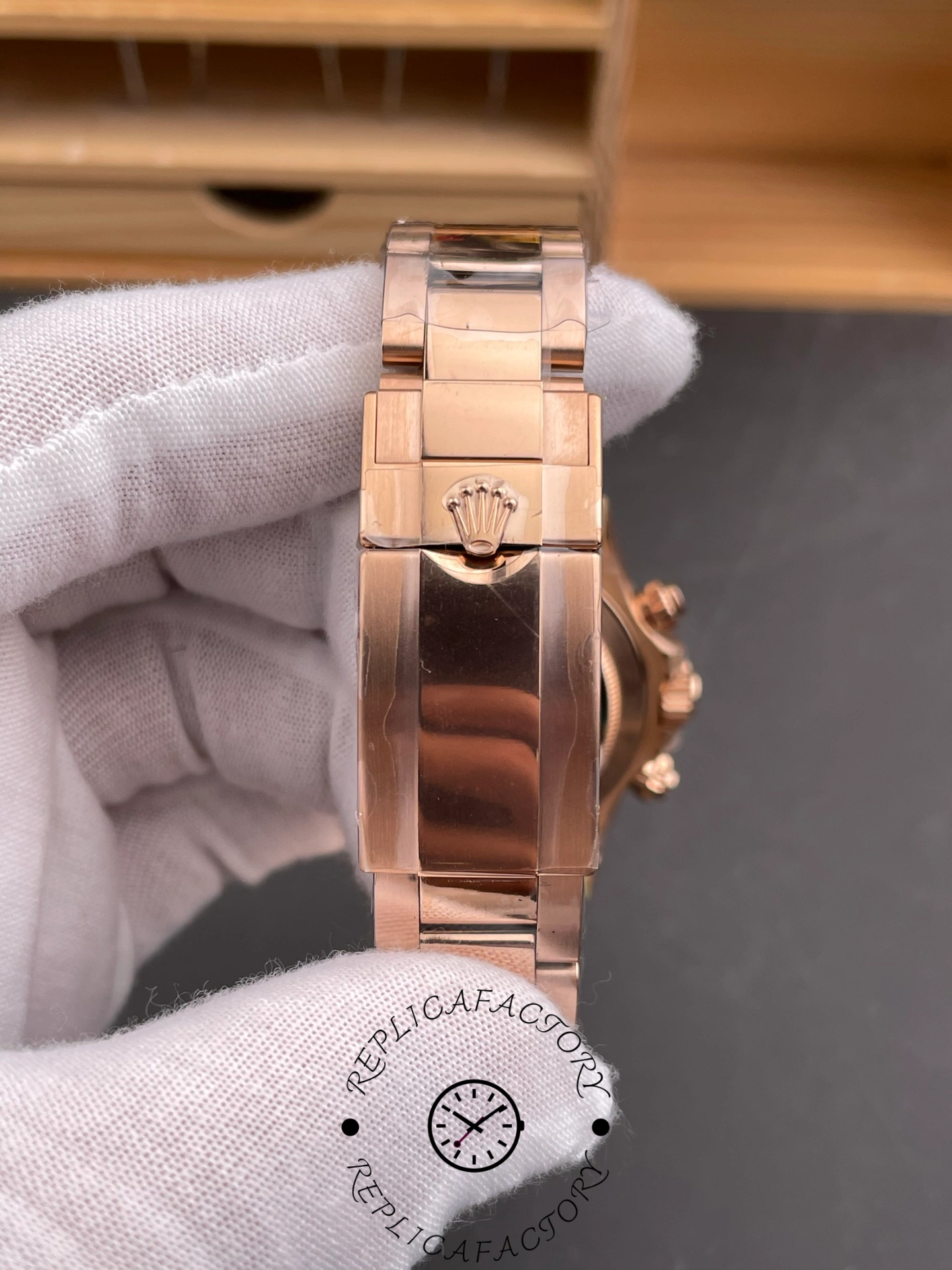 Rolex Daytona Everose Gold Rose Diamond Baguette 40mm 116505