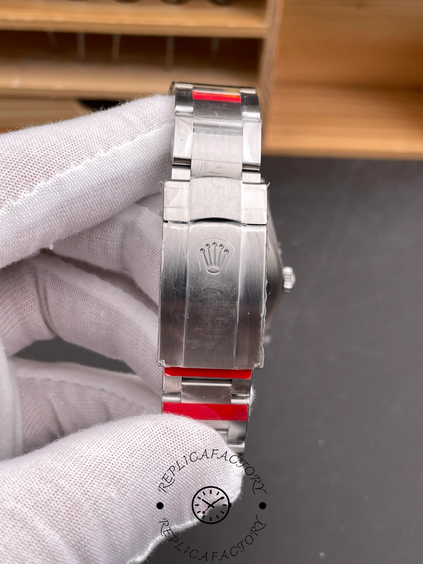 Rolex Oyster Perpetual 41 Silver Dial Steel M124300 0001 Men's Watch