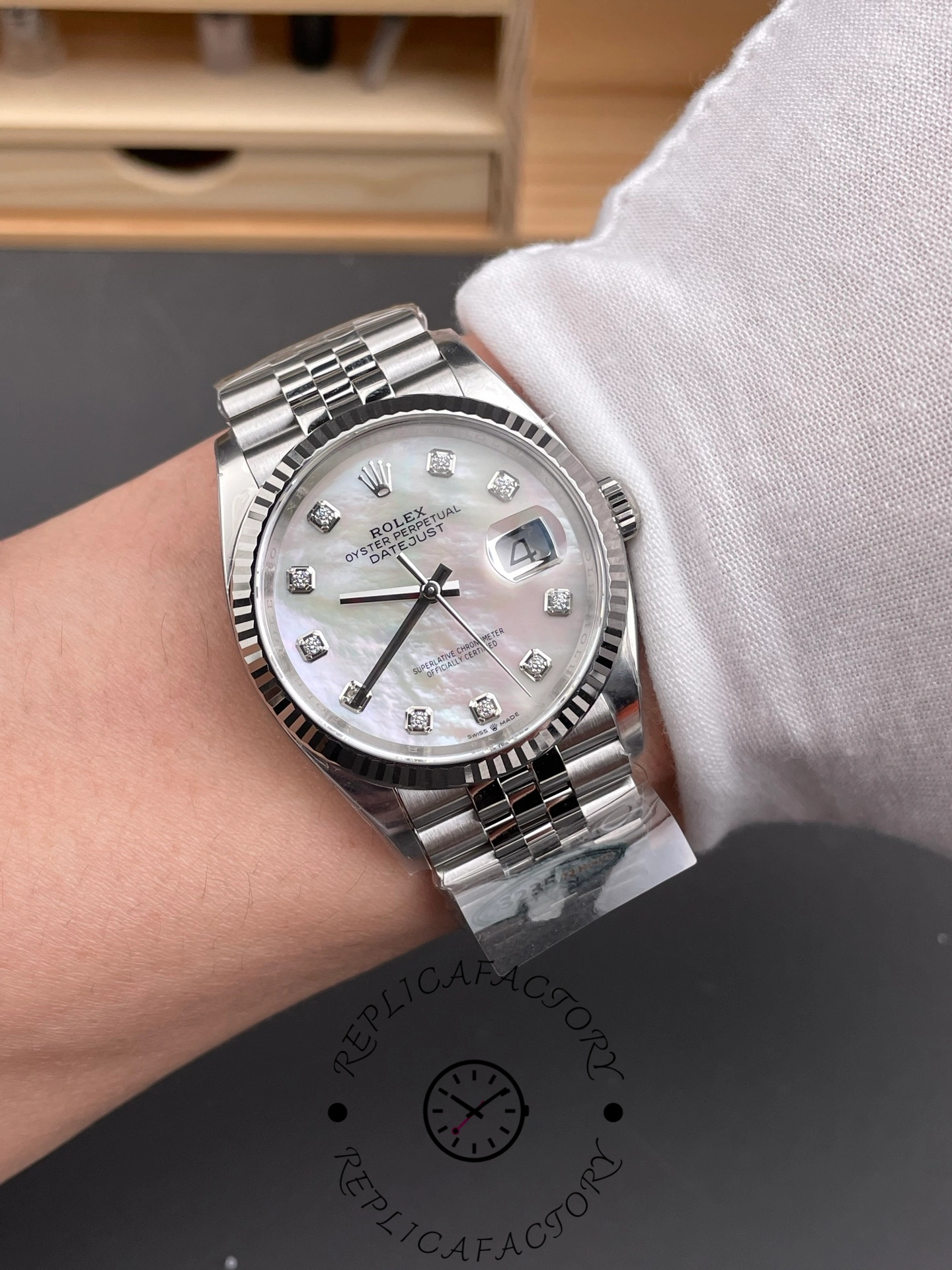 Rolex Datejust 126234 White Mother of Pearl Diamonds Dial 36MM Unisex Replica Watch