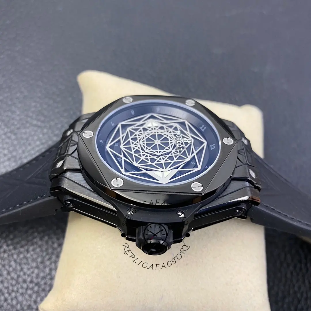 Angled side view of Hublot Big Bang 415.CX.1114.VR.MXM17 showing case thickness and crown.