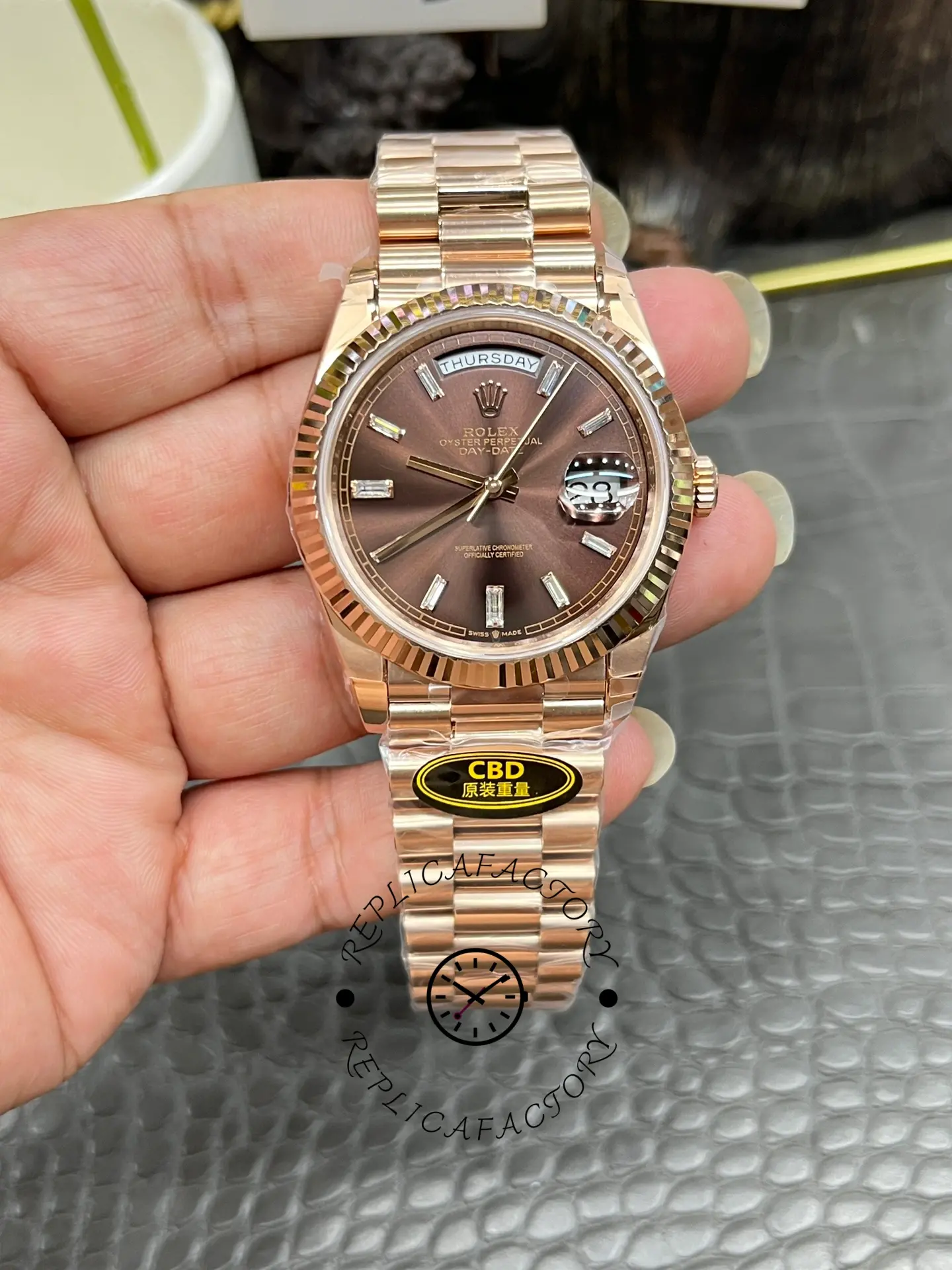 Rolex Day Date 40 18kt Everose Gold Rolex President Chocolate Dial m228235 0003