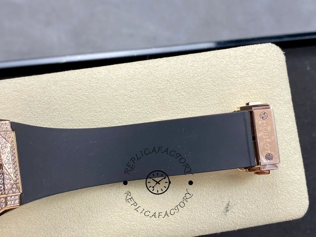 Hublot Classic Fusion 550.OS.1800.RX.1604.ORL19 40mm