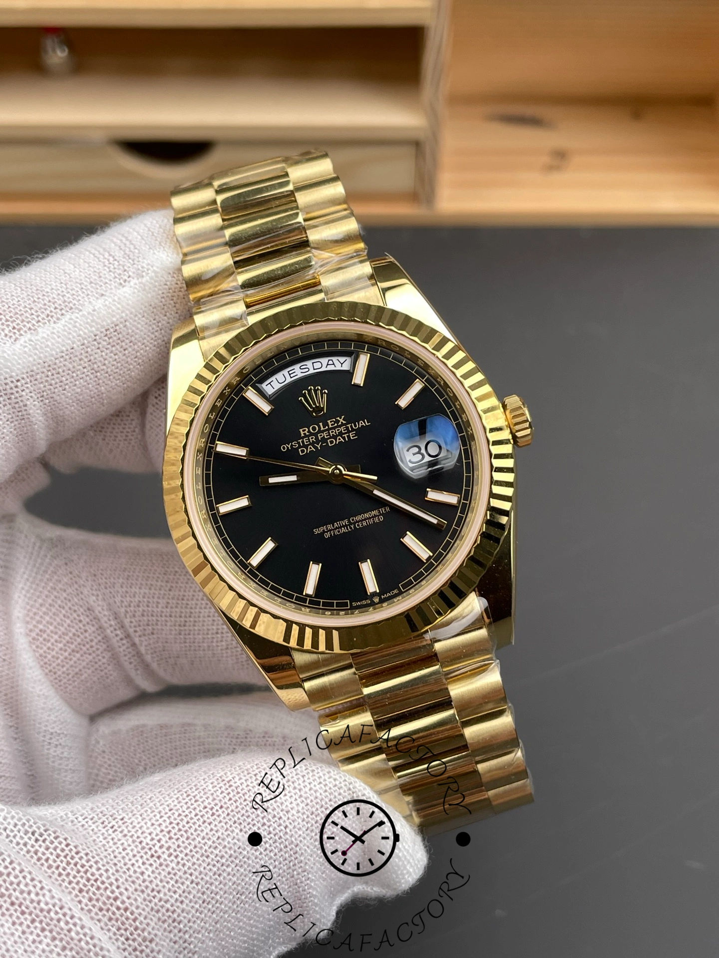 Rolex Day Date 40mm Yellow Gold President Black Dial m228238 0067