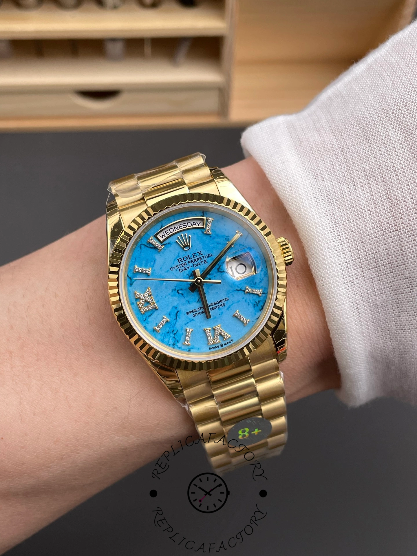 Rolex Day-Date 128238 Fluted Bezel Turquoise Diamond Dial 36MM Unisex Replica Watch