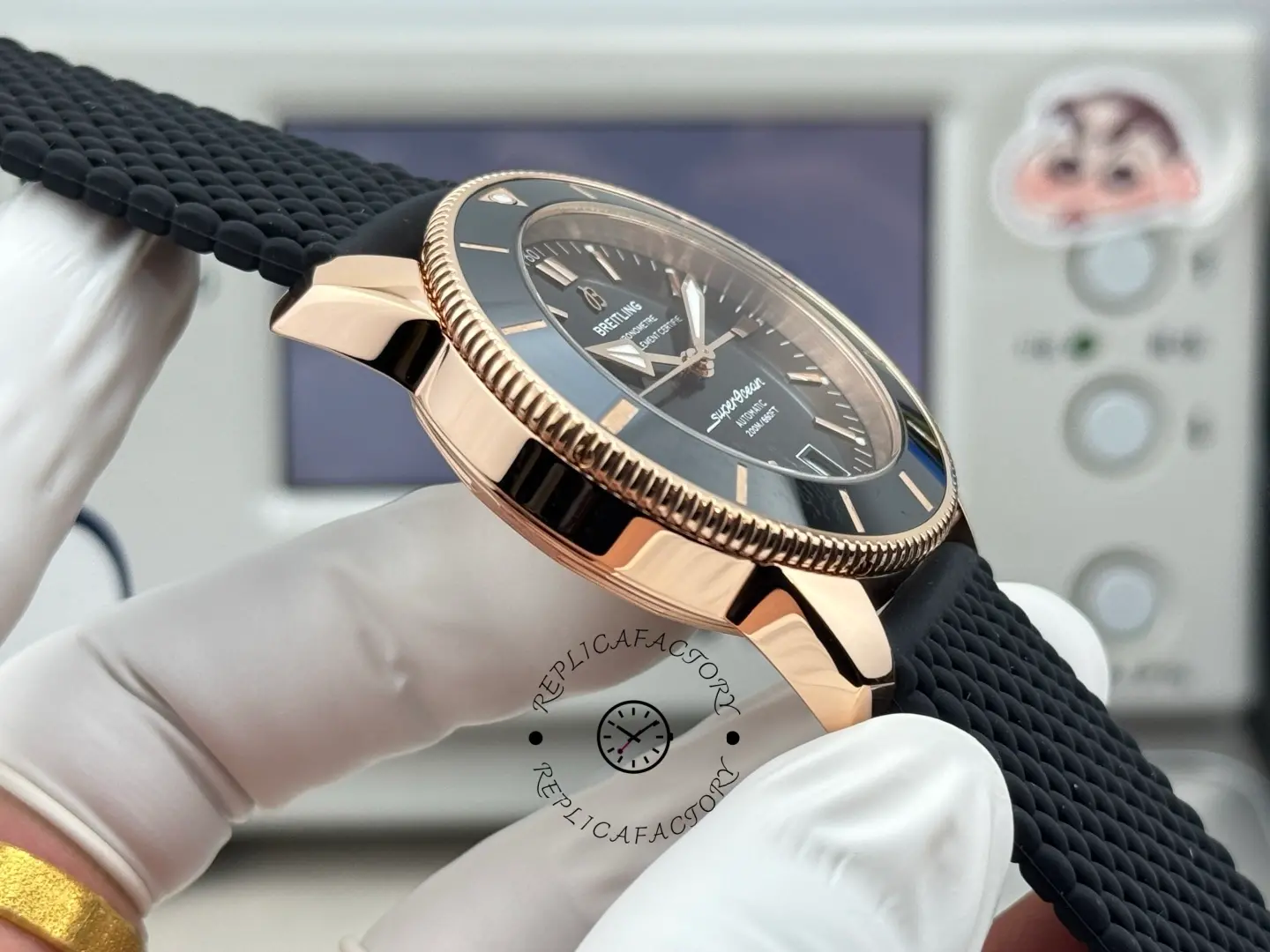 Breitling RB2010121B1S1, side view on wrist showing slim profile and bezel thickness.