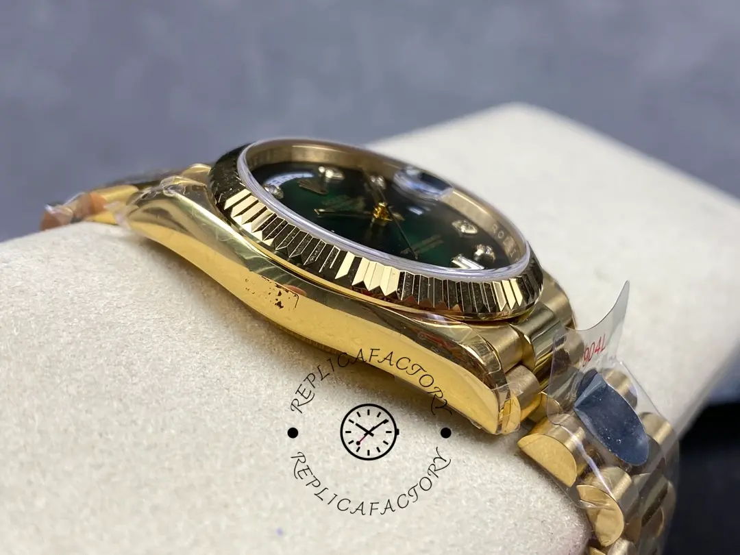 Rolex Day-Date 128238 Fluted Bezel Green Diamond Dial 36MM Unisex Replica Watch