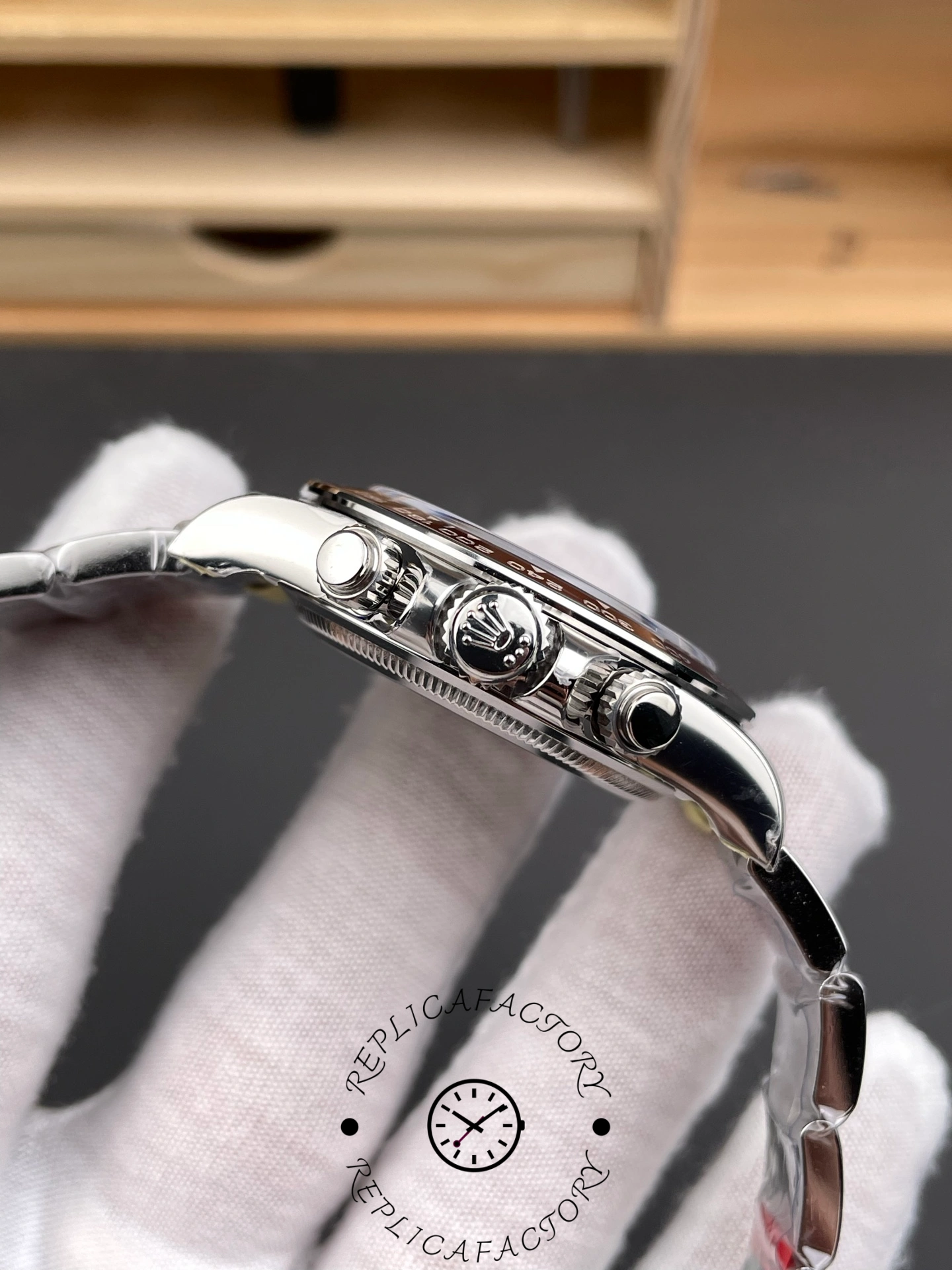 Rolex Platinum Cosmograph Daytona Ice Blue Index Dial Oyster Bracelet 126506 0001