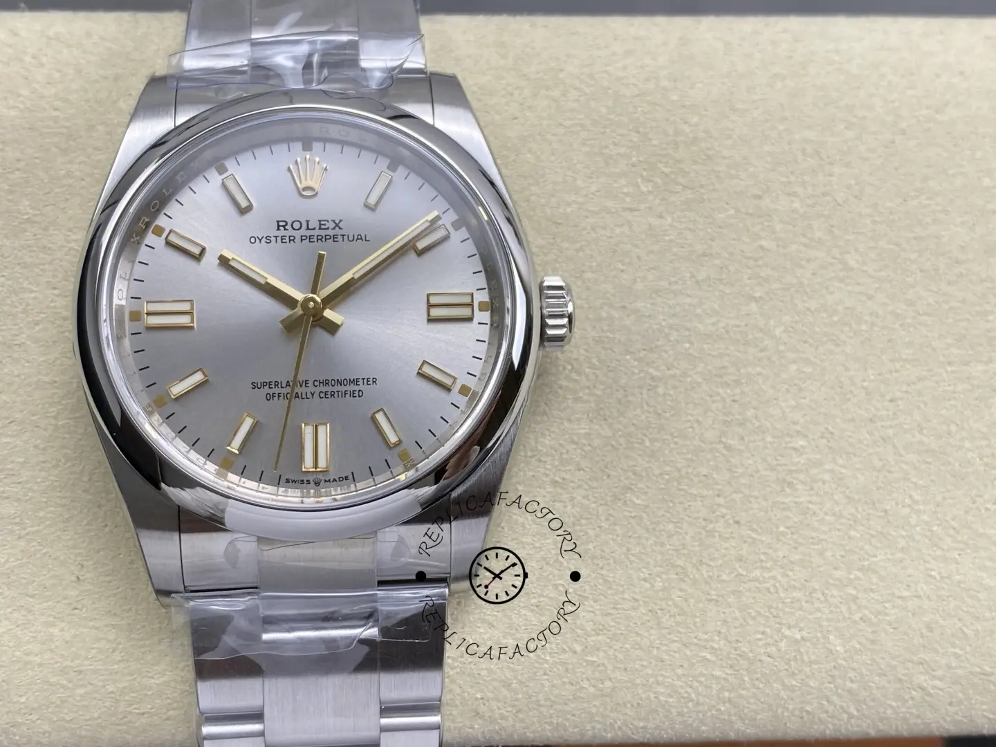 Rolex Oyster Perpetual 41 Silver Dial Steel M124300 0001 Men's Watch
