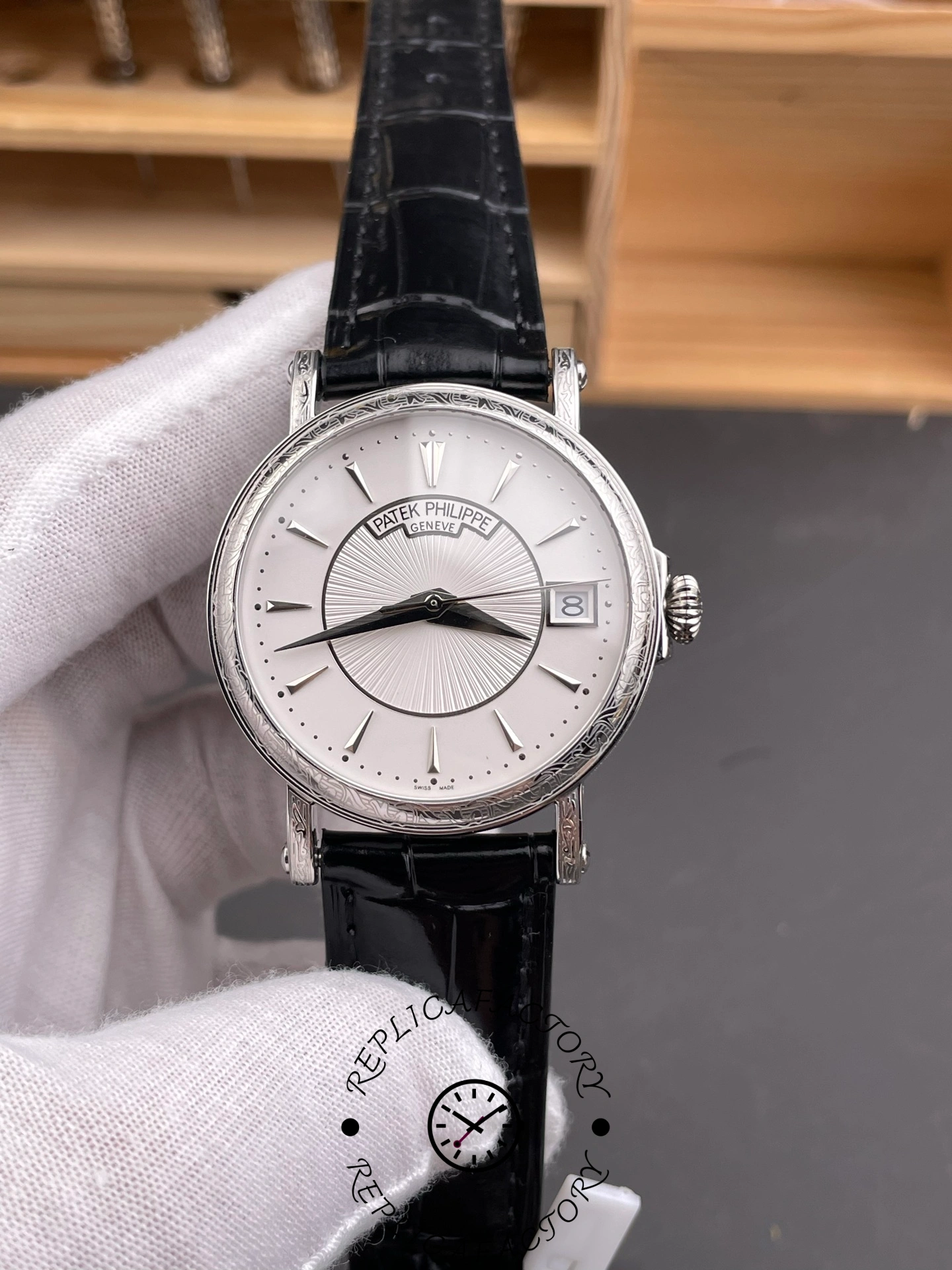 Patek Philippe Calatrava 5153G-001 Guillouche Dial 38mm