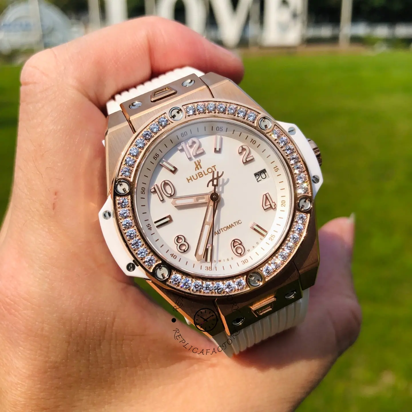 1:1 Clone Hublot Big Bang 465.OE.2080.RW.1204 One Click 39 Diamond-Set