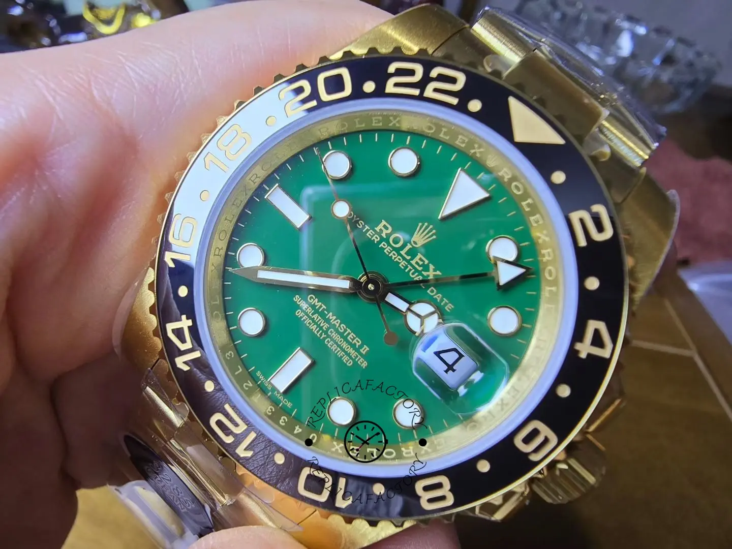 Rolex GMT Master II 116718LN Oyster Bracelet Green Dial 40mm Mens Replica Watch
