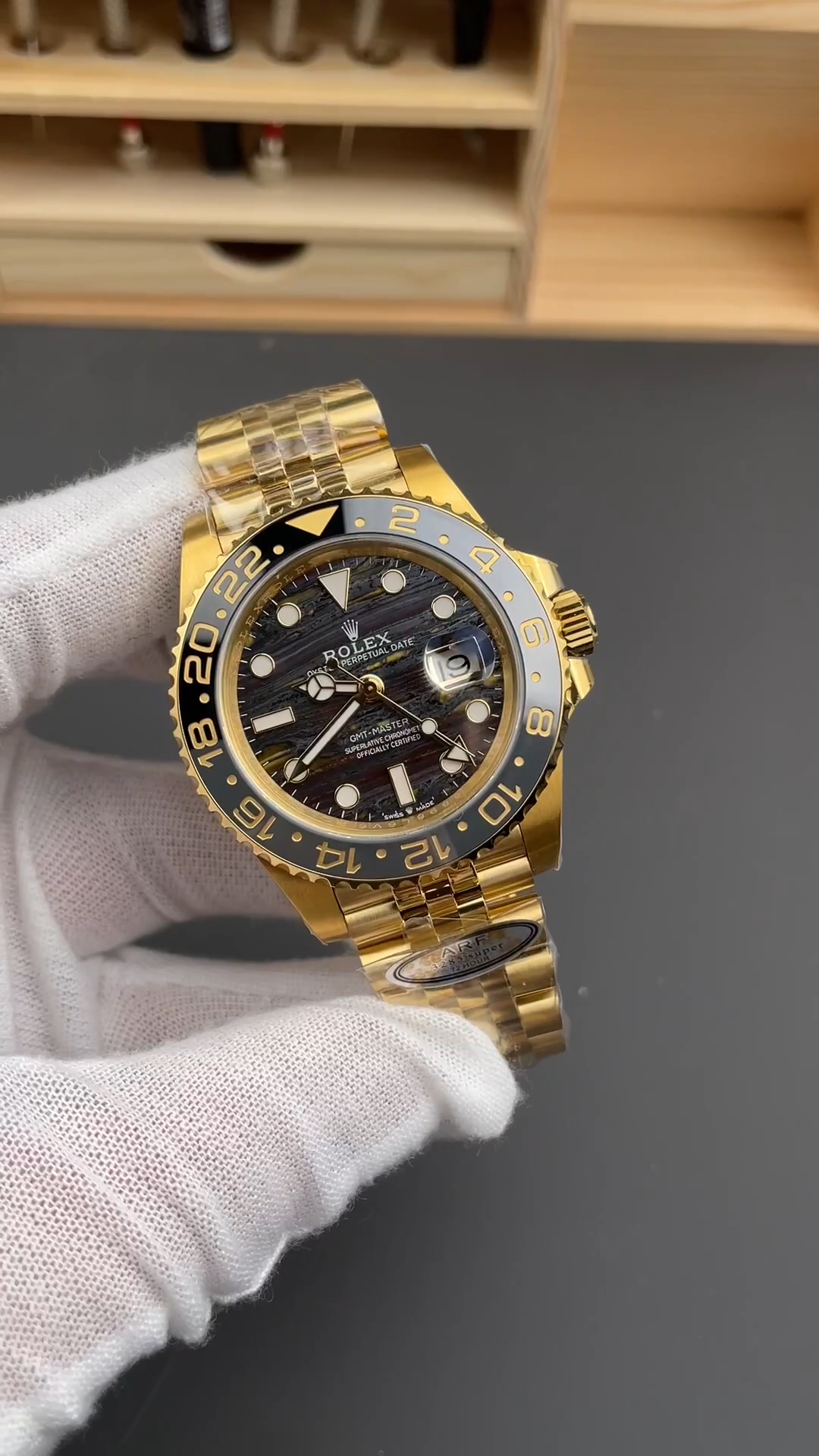 2025 Rolex GMT Master II 18 kt Yellow Gold m126718grnr 0002 40 mm Replica