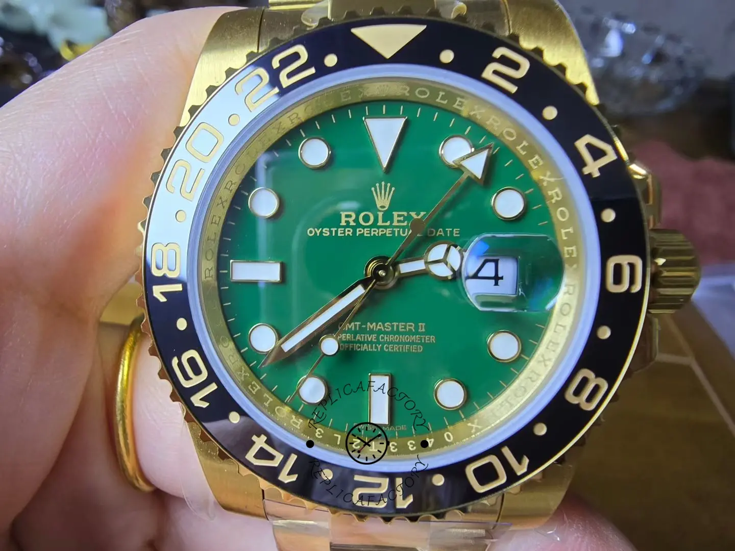 Rolex GMT Master II 116718LN Oyster Bracelet Green Dial 40mm Mens Replica Watch