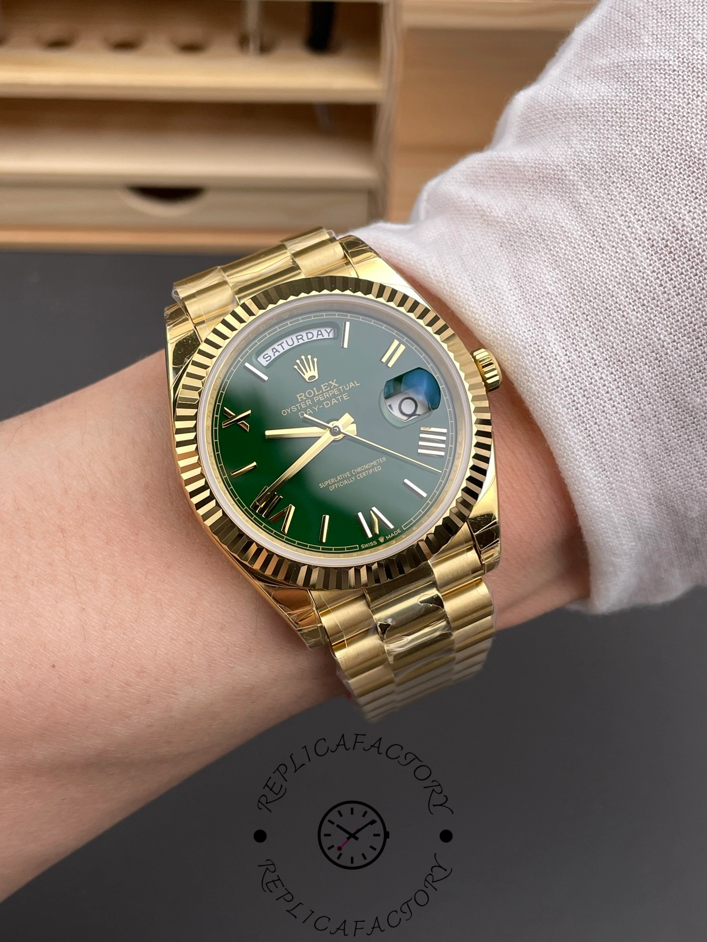 Rolex Day Date 40 President 228238 0061
