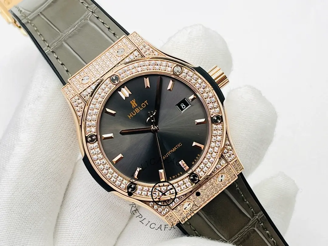 Hublot Classic Fusion 542.OX.1181.LR.1704 grey dial on cushion, full watch composition.