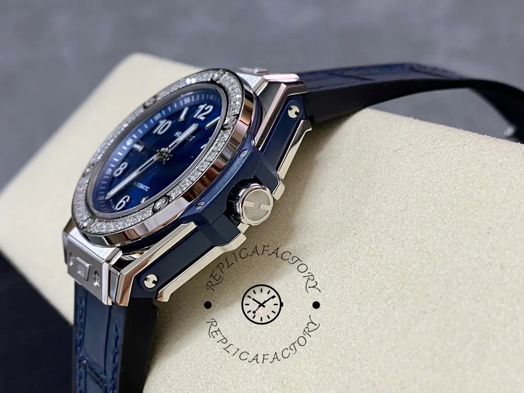 Side profile of Hublot Big Bang One Click 465.SX.7170.LR.1204 showing crown.