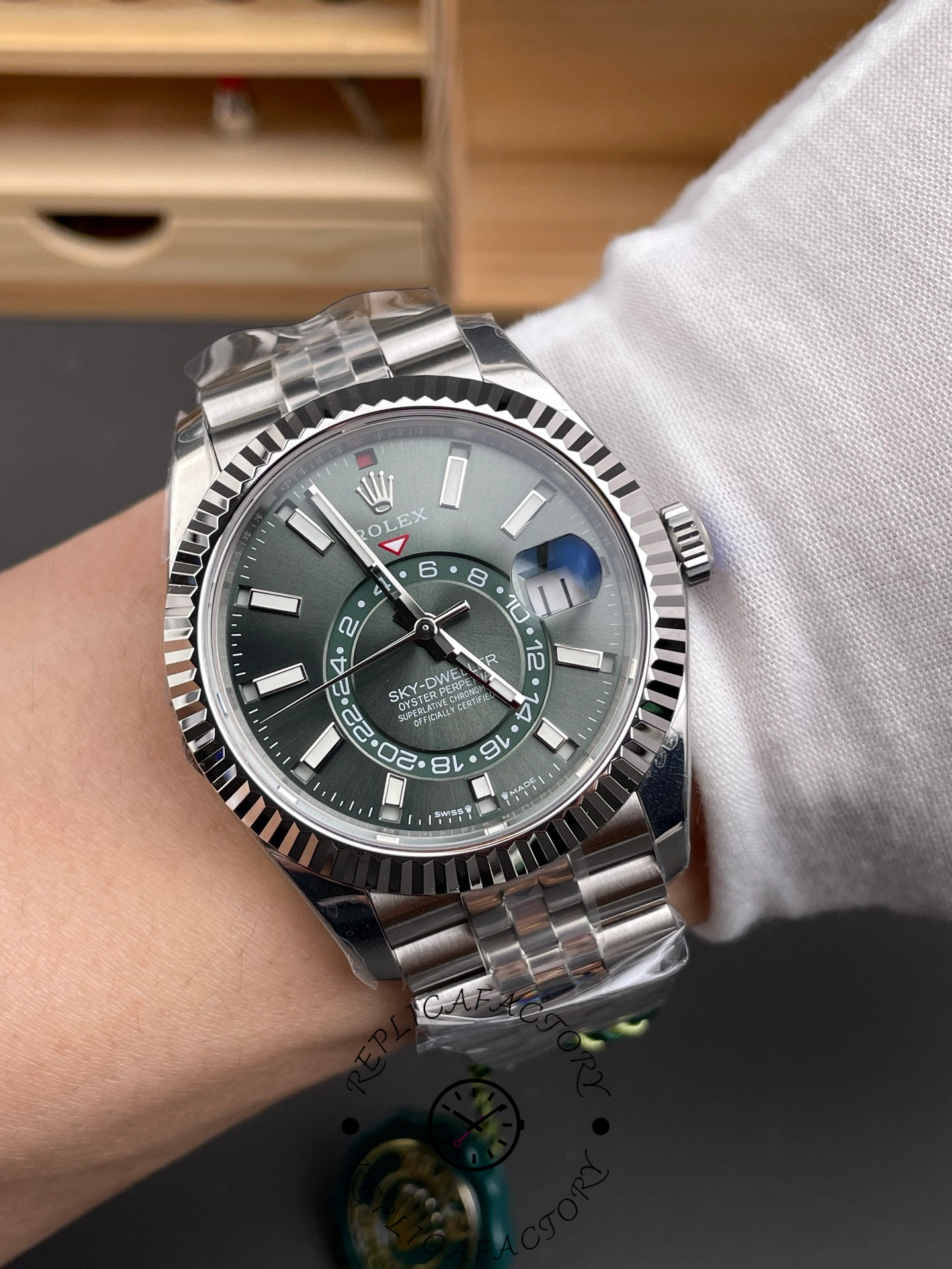Rolex Sky Dweller 42 White Gold Fluted Bezel 336934 0002 Men's Watch