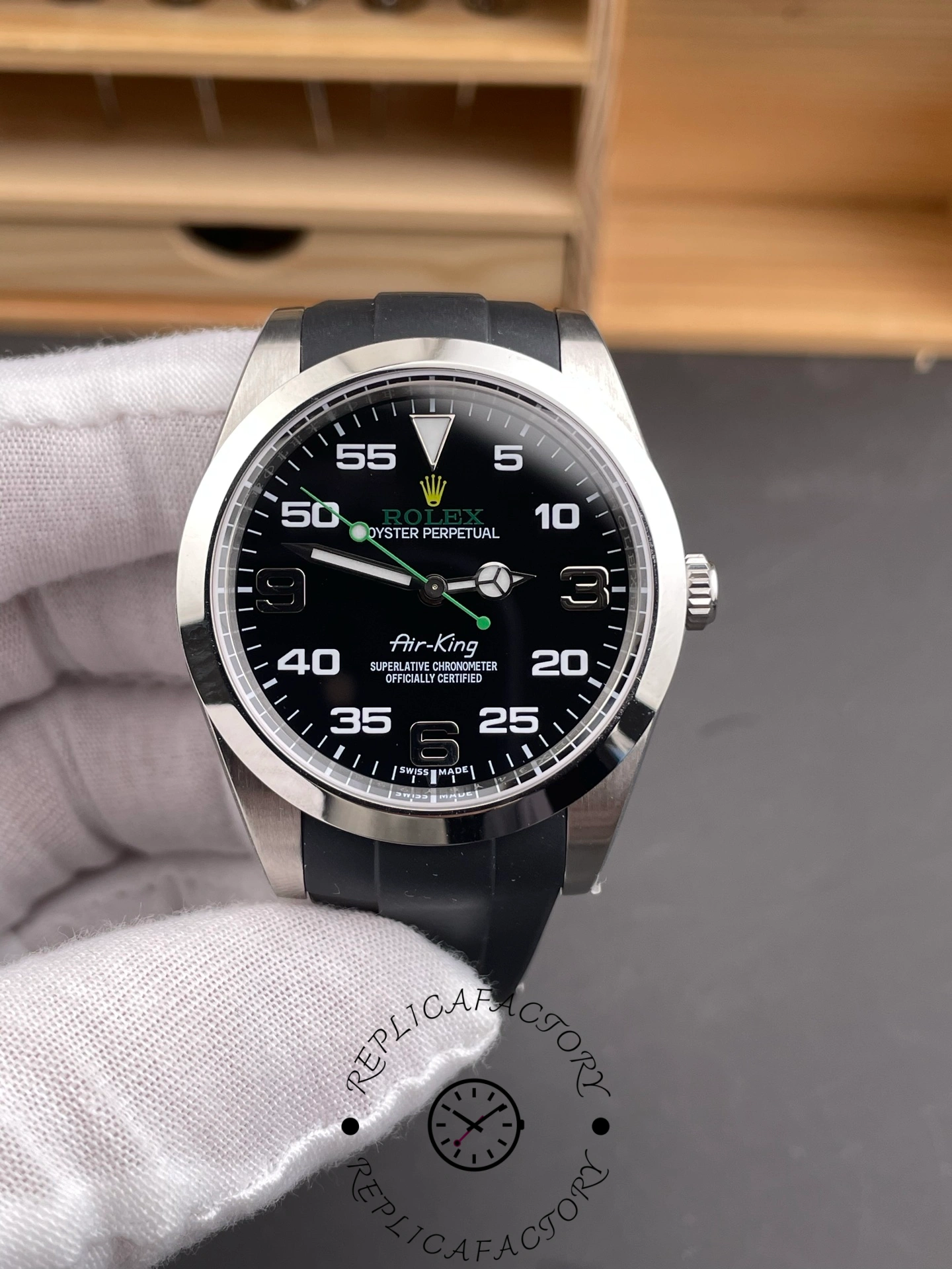 1:1 Clone Rolex Air-King 126900 0001 Black Dial Rubber Strap