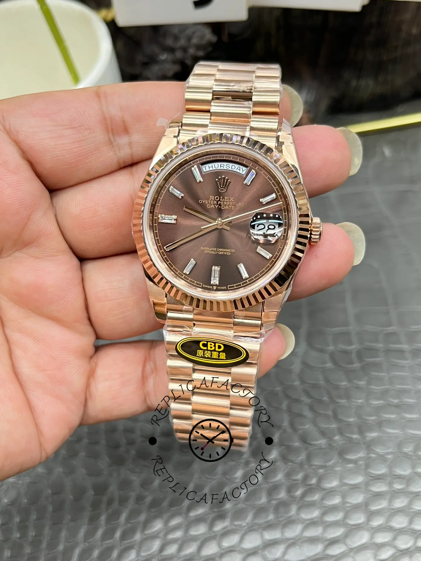 Rolex Day Date 40 18kt Everose Gold Rolex President Chocolate Dial m228235 0003