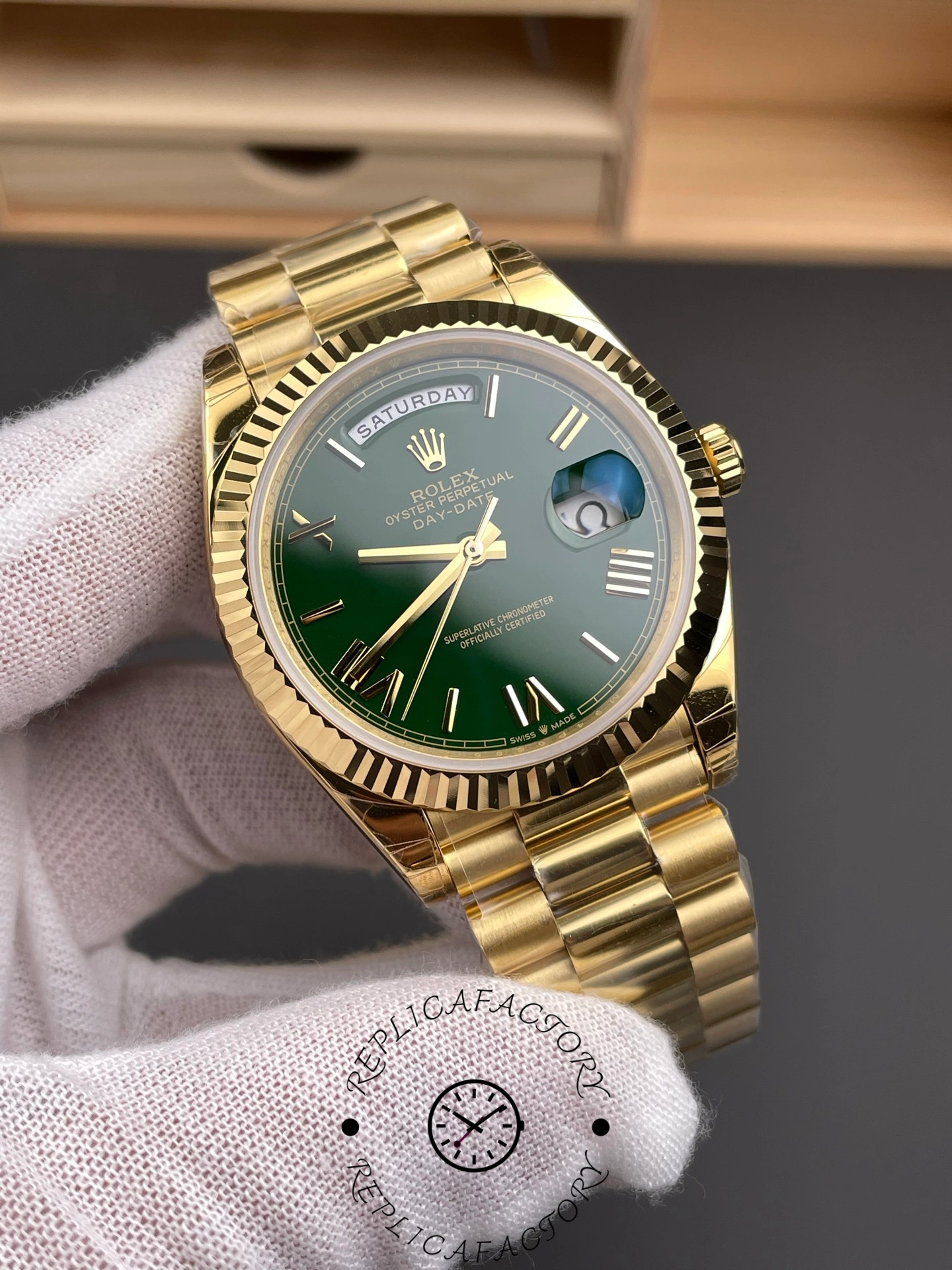Rolex Day Date 40 President 228238 0061