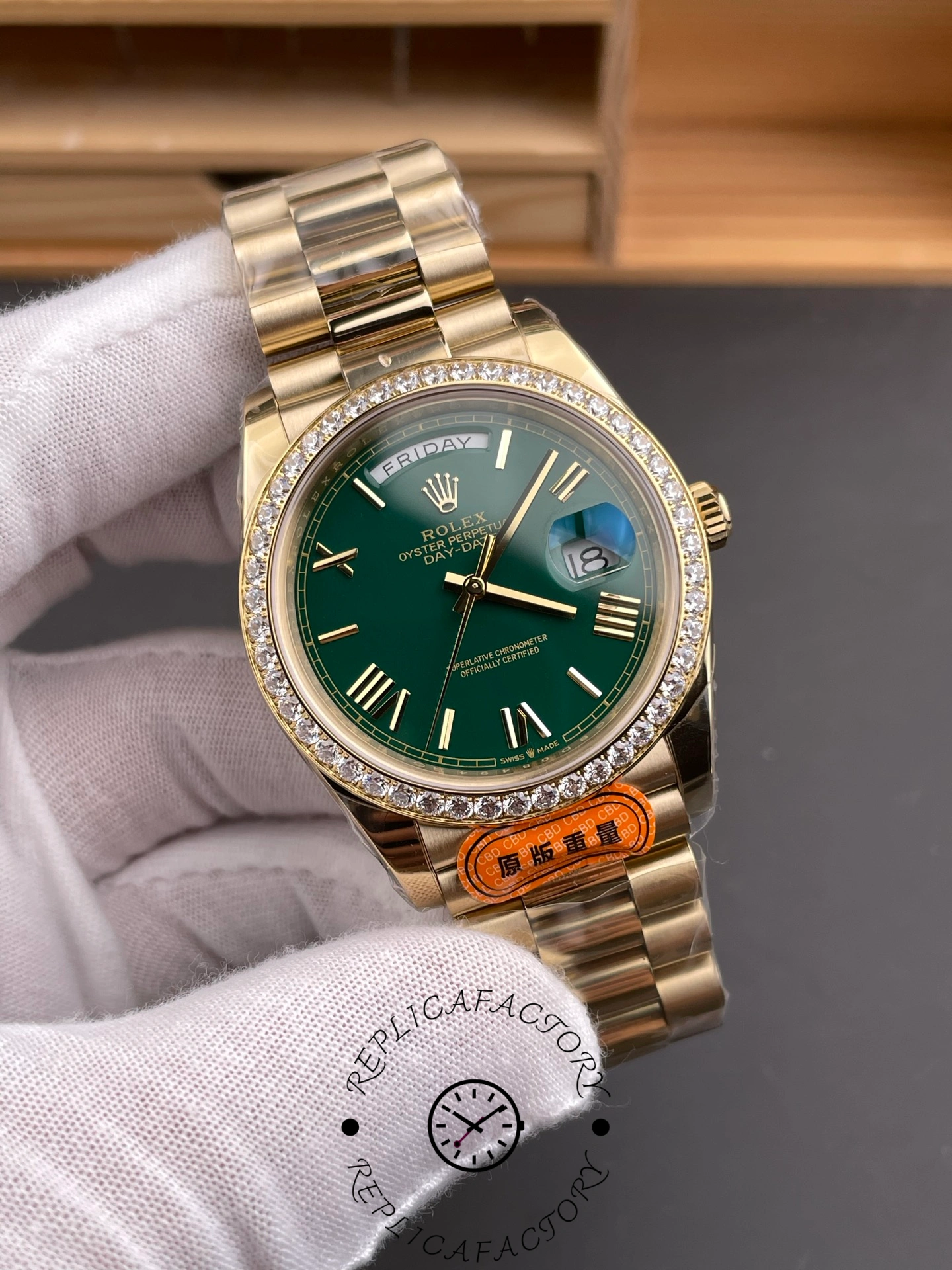 Rolex Day Date 40 18K Yellow Gold Green Dial Diamond Bezel M228348RBR 0040 Men's Watch