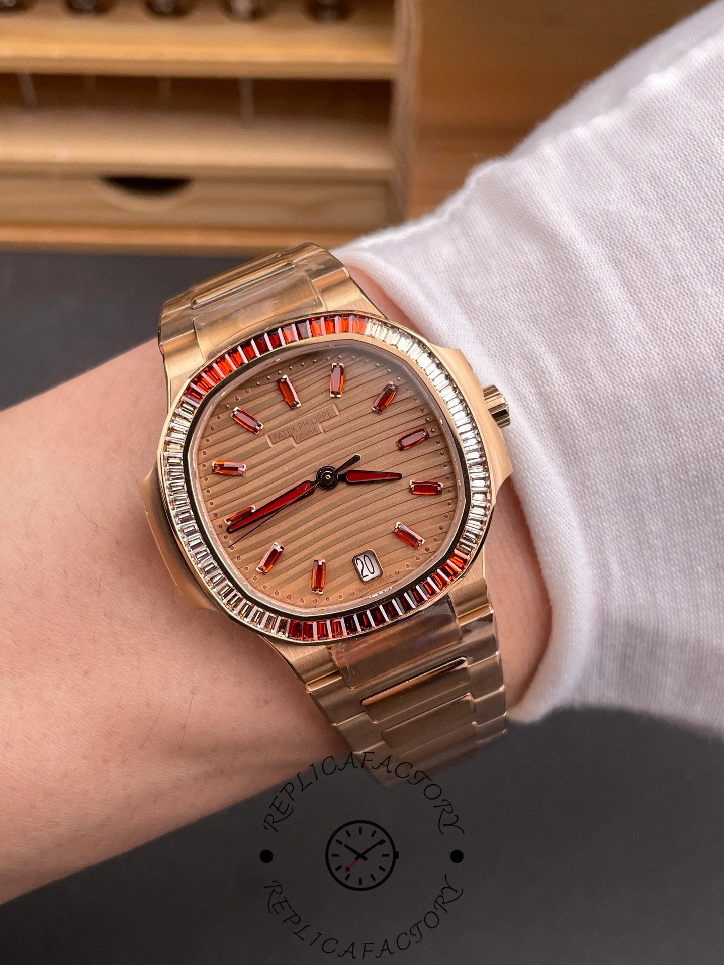 Patek Philippe Nautilus Ladies Rose Gold Gemset Bezel 7118 1300R 001