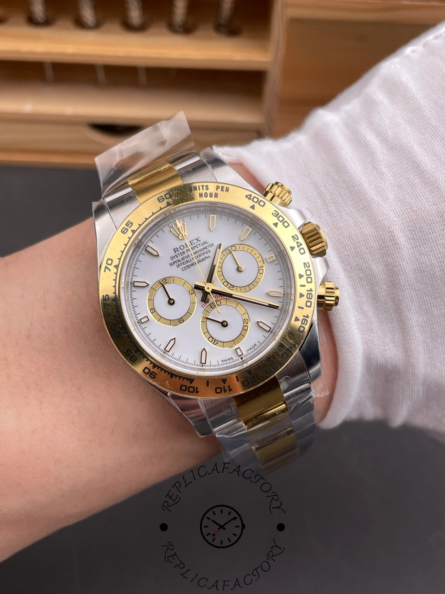 Rolex Cosmograph Daytona 116503 White Index Dial 40MM Mens Replica Watch