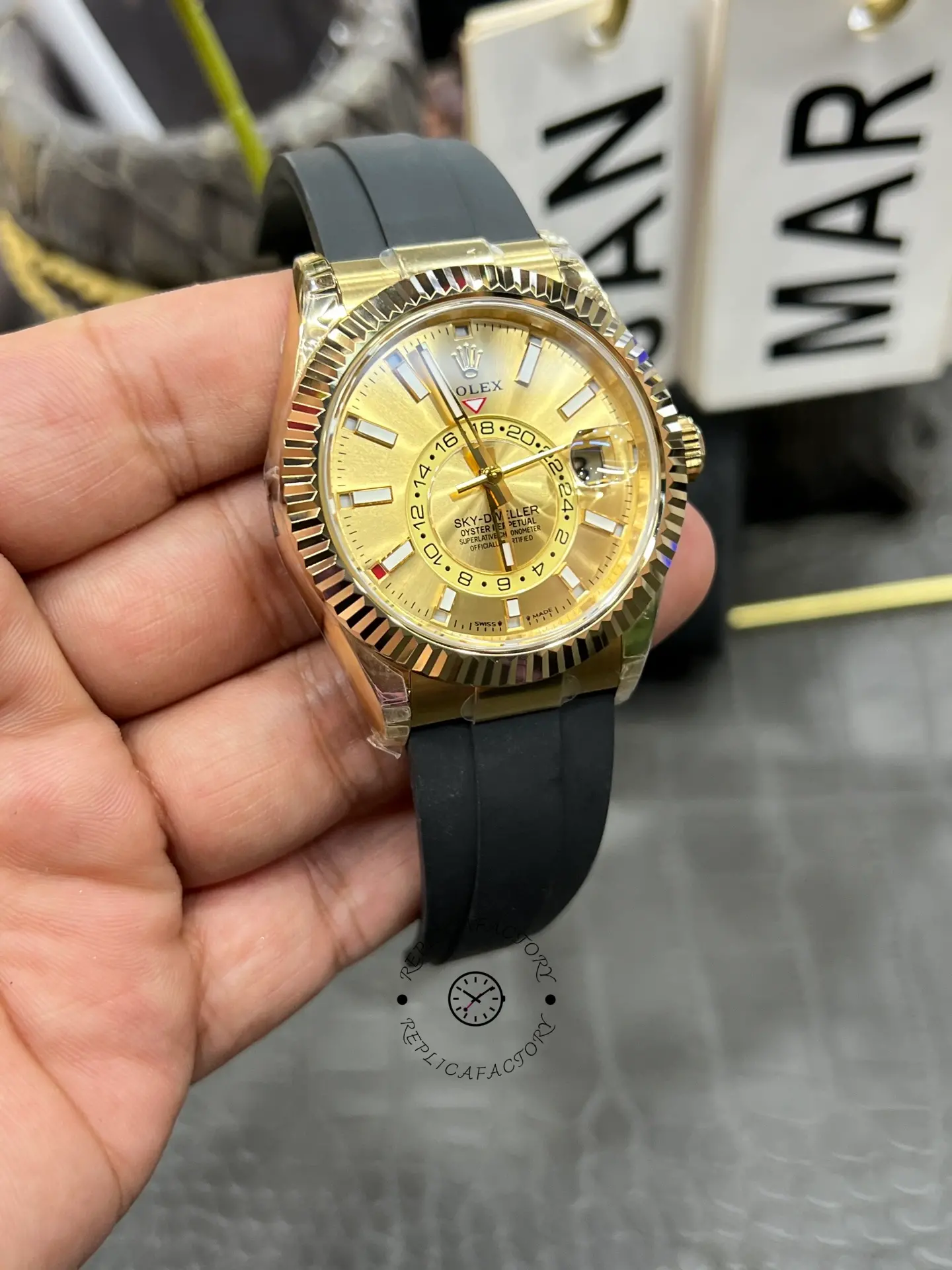 Rolex Sky Dweller m336238 0001 42MM