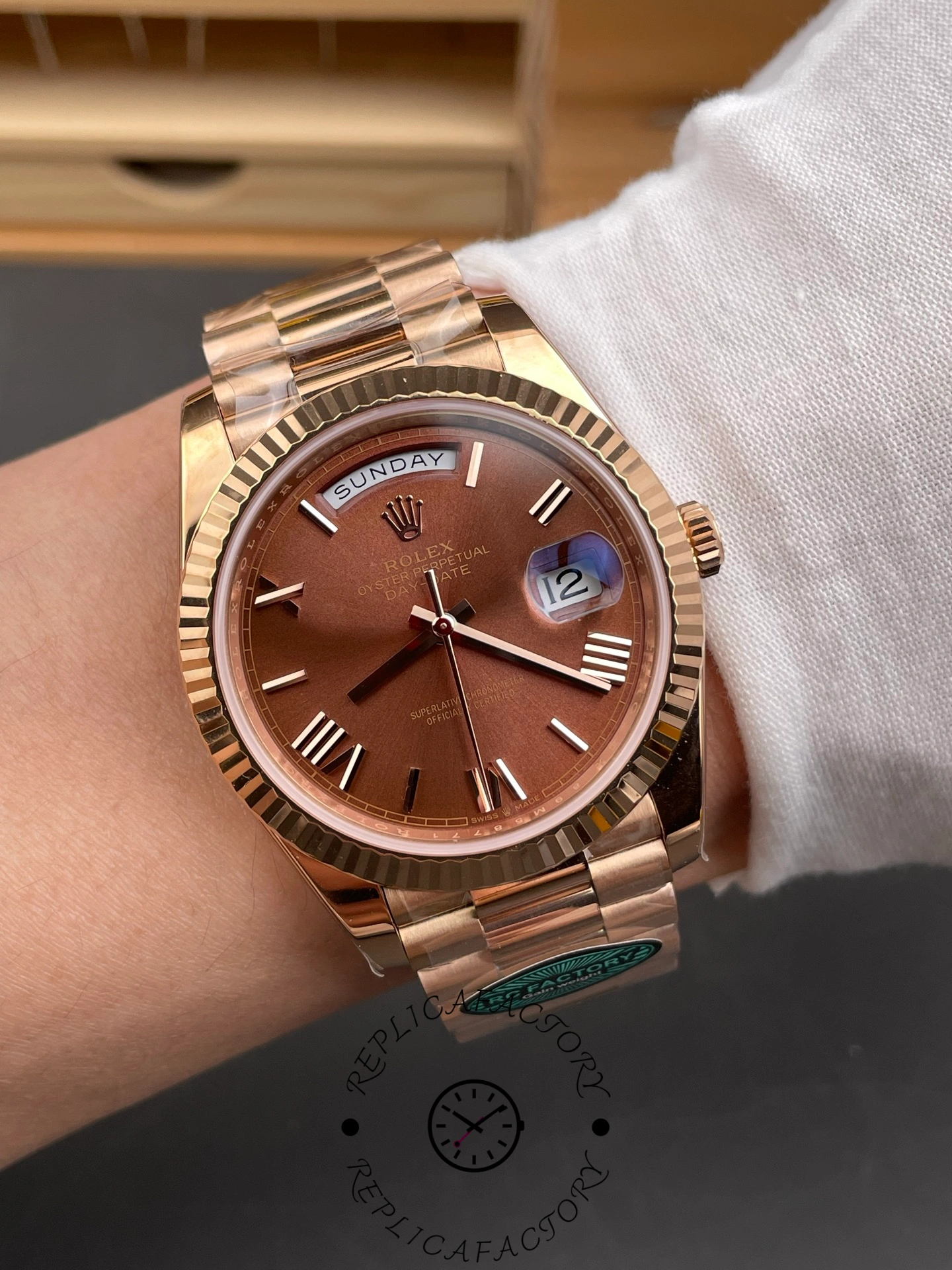 Rolex Day-Date 228235-0002 Chocolate Brown Dial Fluted Bezel 40mm Mens Replica Watch