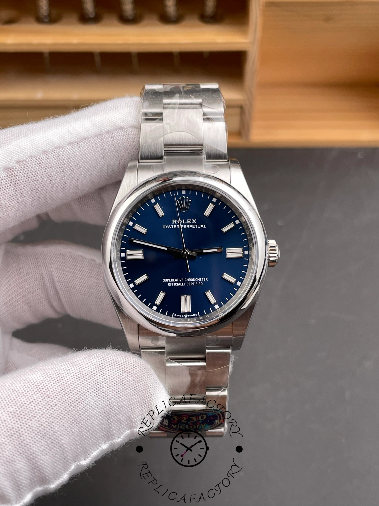 Rolex Oyster Perpetual 36 Oystersteel M126000 0015