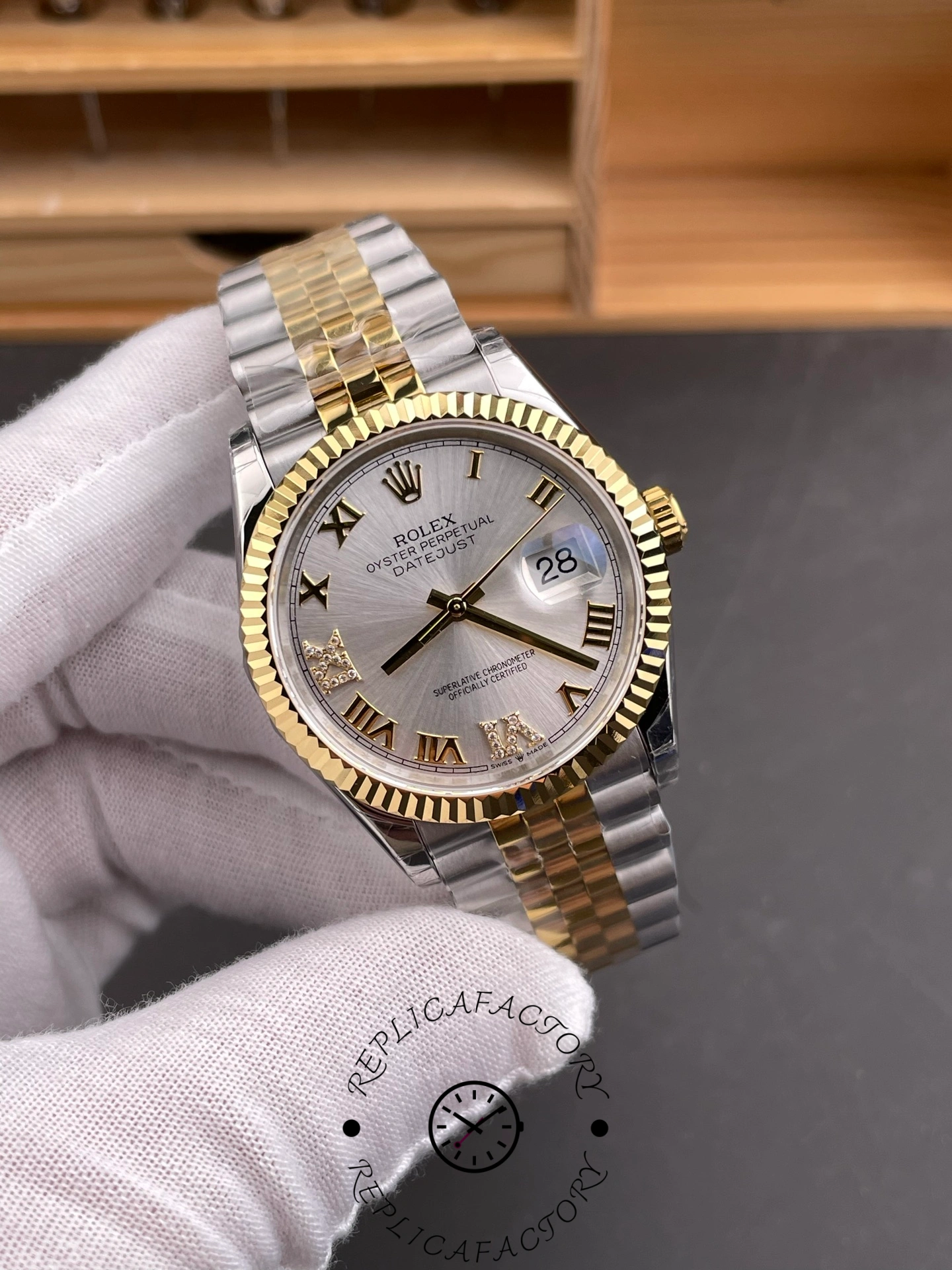 Rolex Datejust 36MM 126233 0031 Silver Roman Numeral Dial Fluted Bezel Unisex Replica Watch