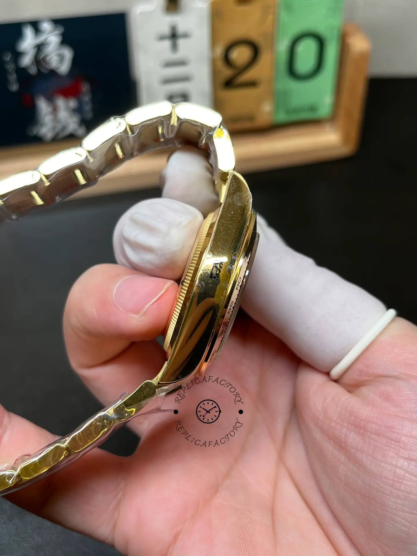 Rolex Daytona 126508 0006 Yellow Gold on Bracelet 1:1 Replica Watch