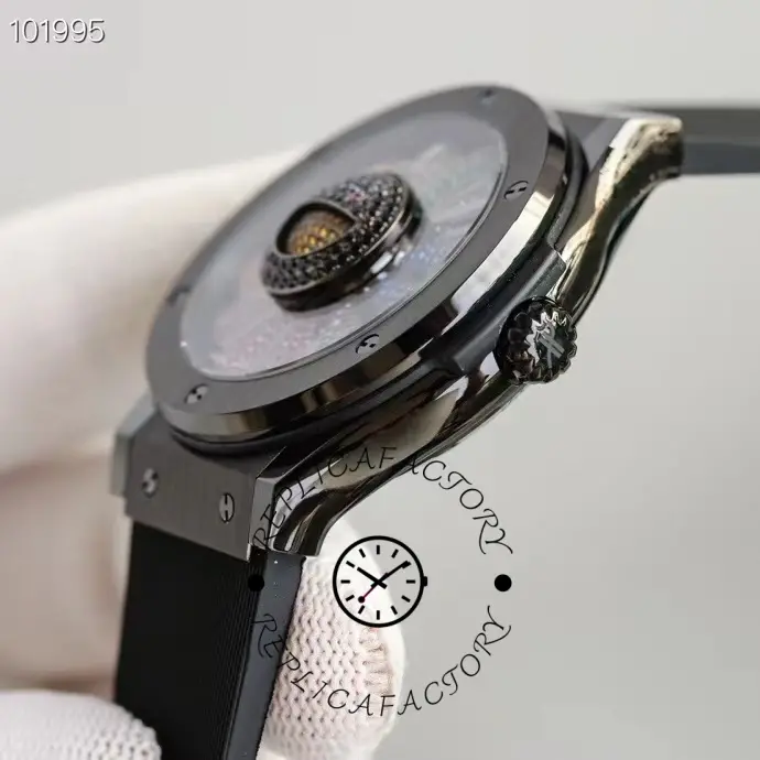 Hublot Classic Fusion 507.CX.9000.RX.TAK21 45mm Mens Watch